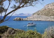 Sailing ship anchoring off La...
