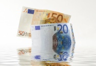 Euro notes sinking in water