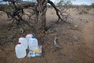 Water and food for Mexican mi...