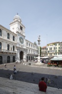 Palazzo del Capitanio square ...