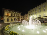 Rosmini Fountain, Cassa di Ri...