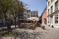Sidewalk cafe on Muensterplat...