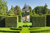 Gardens of Eyrignac, gardens ...