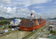 Container ship at the Miraflo...