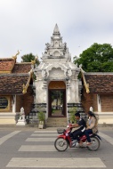 Side entrance, Wat Phrathat L...