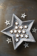 Star shaped wood bowl with ci...