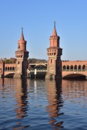 The Oberbaum Bridge over the ...