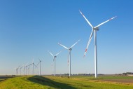 Wind turbines at wind park / ...