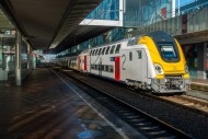 Passenger train at empty plat...
