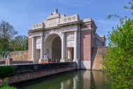 Menin Gate / Menenpoort, WW1 ...