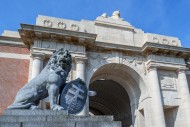 Menin Gate / Menenpoort, WW1 ...
