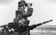 German WWII soldier looking o...