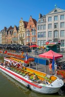 Tourists embarking tour boat ...